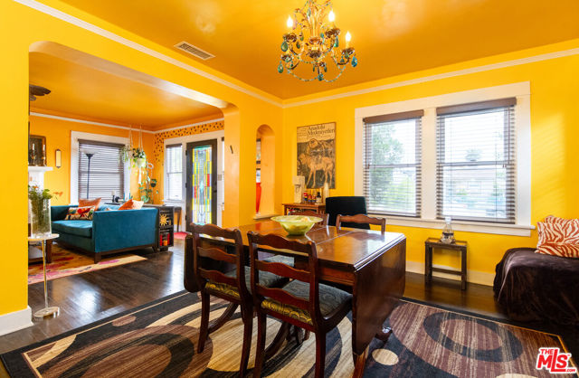1872 W 38th Place, Los Angeles CA: https://media.crmls.org/mediaz/717cc1e0-3a21-4dd1-a9cd-8f4587b1e168.jpg
