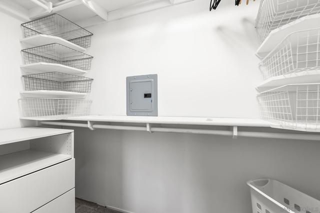 2510 Clairemont Dr, San Diego CA: https://media.crmls.org/mediaz/717ce282-f6bc-4356-a74d-f4ca6810cc8a.jpg