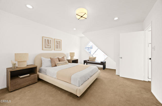 Detail Gallery Image 10 of 21 For 477 S Euclid Ave a,  Pasadena,  CA 91101 - 2 Beds | 2/1 Baths