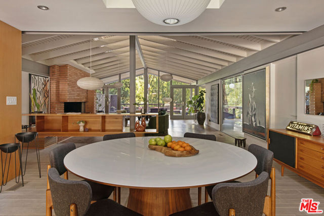 1030 Canon Drive, San Marino CA: https://media.crmls.org/mediaz/717d05d2-e8c0-44d7-b000-1dcc5c39c83d.jpg