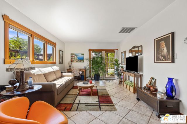587 S Calle Ajo, Palm Springs CA: https://media.crmls.org/mediaz/717d6dc4-958a-4681-b70c-b4b081dfb5c0.jpg