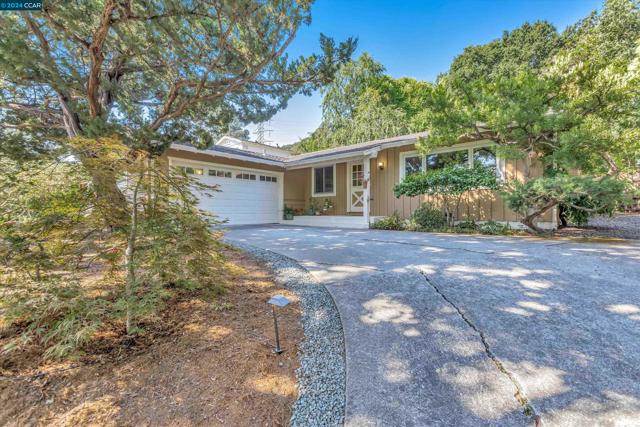 49 Vista Ln, Alamo, California 94507, 3 Bedrooms Bedrooms, ,2 BathroomsBathrooms,Single Family Residence,For Sale,Vista Ln,41065109