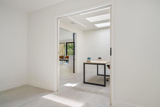 179 Gran, Palm Desert CA: https://media.crmls.org/mediaz/717e6451-63d1-4d0e-806e-1c1fadbcec63.jpg