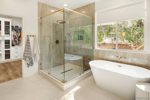 10528 Pinion Trl, Escondido CA: https://media.crmls.org/mediaz/717f3e00-8a98-4d1e-bf4a-f532e76eab7c.jpg