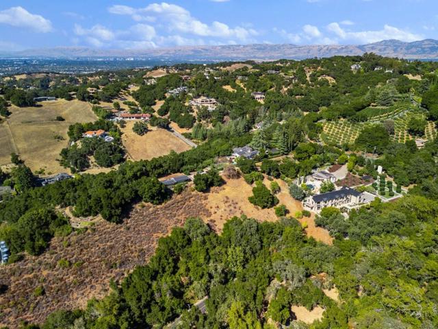 15651 Kennedy Road, Los Gatos CA: https://media.crmls.org/mediaz/717f4368-3d66-400c-b234-ebf2181b41ea.jpg
