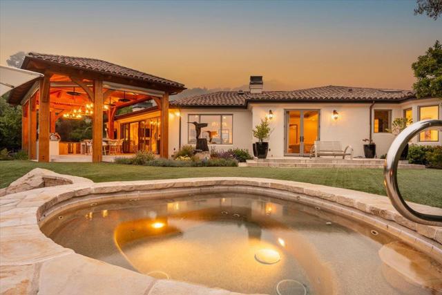 25926 Puerta Del Cajon, Monterey CA: https://media.crmls.org/mediaz/717f6e8f-dce0-4ce1-b037-009eb81c0d01.jpg