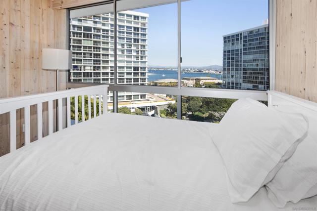 1780 Avenida Del Mundo, Coronado CA: https://media.crmls.org/mediaz/717f74ed-22c4-41bf-81d1-c65007471567.jpg