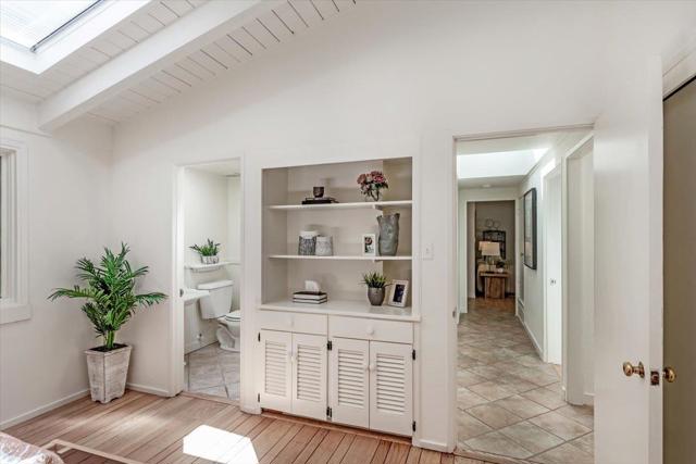 744 Los Altos Avenue, Los Altos CA: https://media.crmls.org/mediaz/71804cf9-81aa-4b65-bfa6-3b8664e47755.jpg