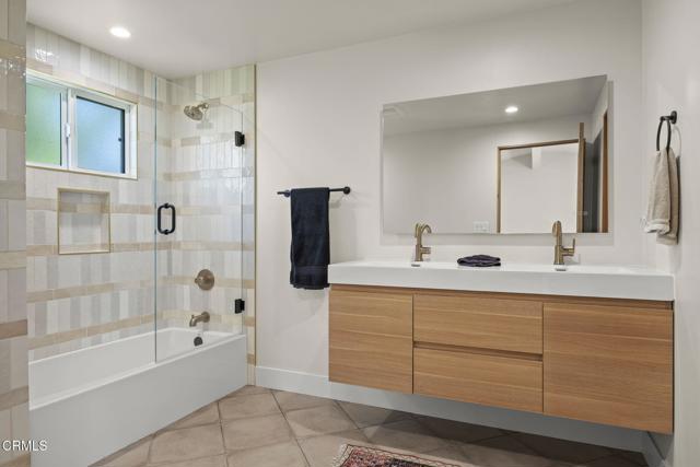 1820 Ramona Drive, Camarillo CA: https://media.crmls.org/mediaz/718197e9-033f-44f0-bbc8-ce46105aac61.jpg