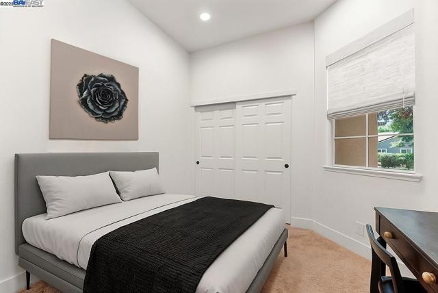 3319 Besana Dr, El Dorado Hills CA: https://media.crmls.org/mediaz/7181a220-11b7-43c7-b06c-af123b5b6ea1.jpg
