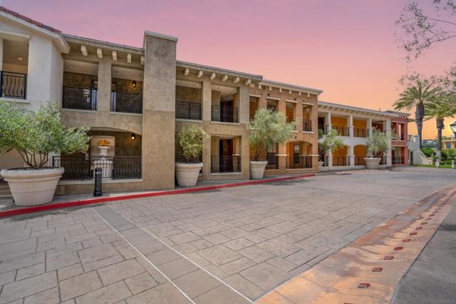 1000 Genter St, La Jolla CA: https://media.crmls.org/mediaz/7182195e-38f8-4973-b46a-71fad3011d5c.jpg