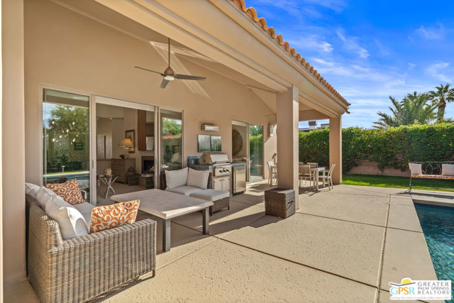 36750 Nancy Lane, Rancho Mirage CA: https://media.crmls.org/mediaz/71831290-37d5-48d4-80a9-507f94c975b7.jpg