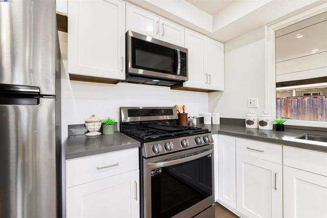 Image 18 of 60 For 625 Johanna Ave
