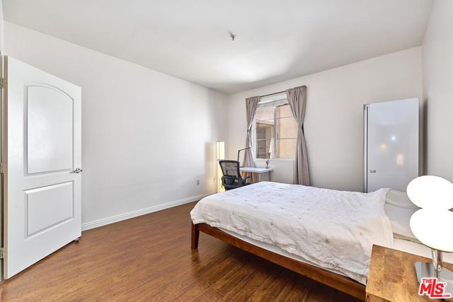 360 W Avenue 26, Los Angeles CA: https://media.crmls.org/mediaz/71832686-52e1-4076-9935-35e96bdd9adb.jpg