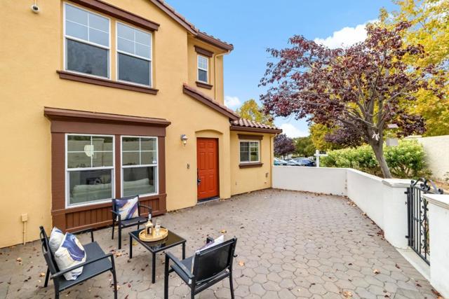 4182 Lautrec Drive, San Jose CA: https://media.crmls.org/mediaz/71833220-99c2-4ae8-96f1-8fdf9c97be5a.jpg