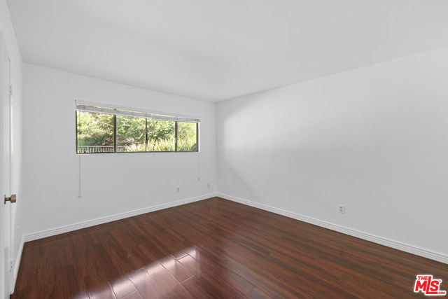 2700 Cahuenga Boulevard, Los Angeles CA: https://media.crmls.org/mediaz/71859b24-f2aa-4b23-8bb5-32a6b4e8d247.jpg