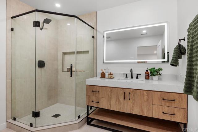 Detail Gallery Image 22 of 38 For 6428 Chiriqui Ln, Carlsbad,  CA 92009 - 3 Beds | 2 Baths