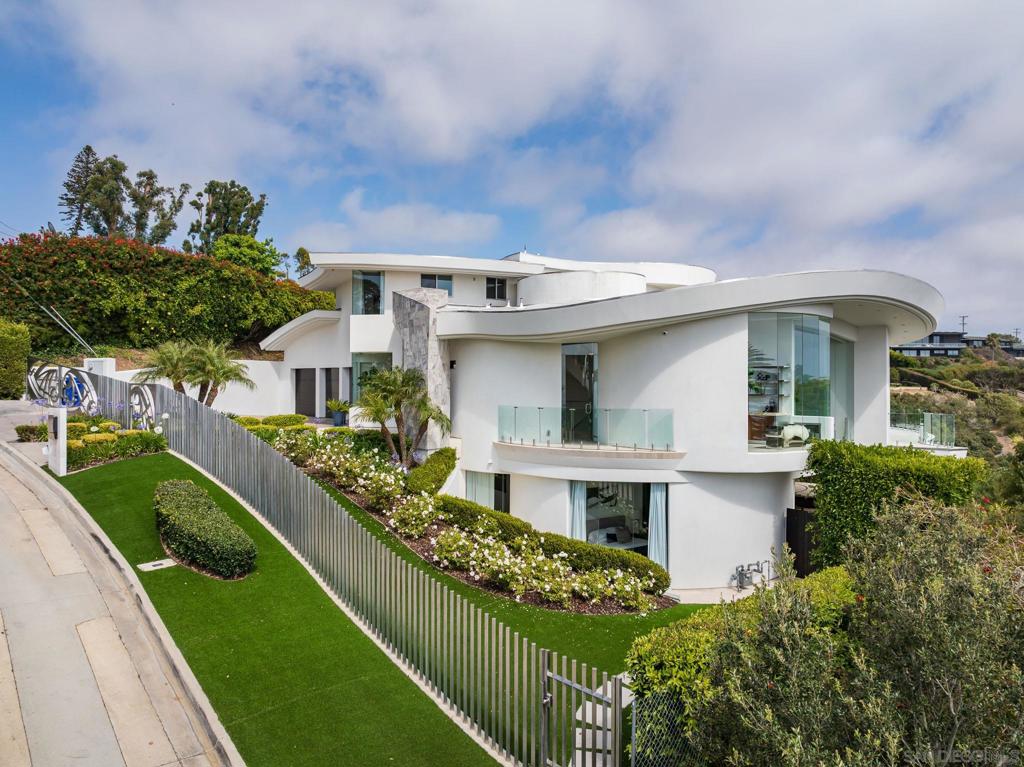 6125 Terryhill