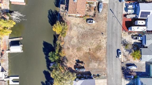 613 Bass Lane, Clearlake Oaks CA: https://media.crmls.org/mediaz/718642a5-2106-4c64-8280-1e07140ae203.jpg