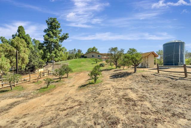 Detail Gallery Image 30 of 45 For 30136 Rolling Hills Dr, Valley Center,  CA 92082 - 3 Beds | 2 Baths