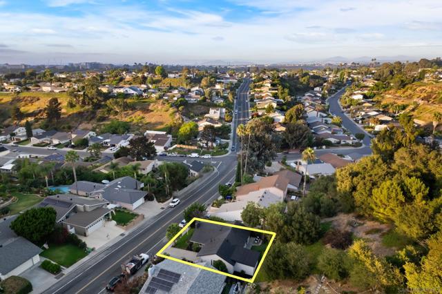 6737 Lipmann St, San Diego CA: https://media.crmls.org/mediaz/7186c09e-d1ec-407d-ac1e-7549f7363512.jpg