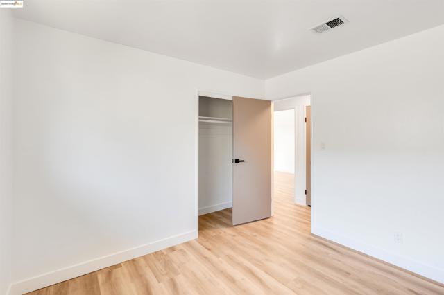 1908 New Jersey St, Fairfield CA: https://media.crmls.org/mediaz/7187644d-62b9-4f4e-8722-b373af98dd02.jpg