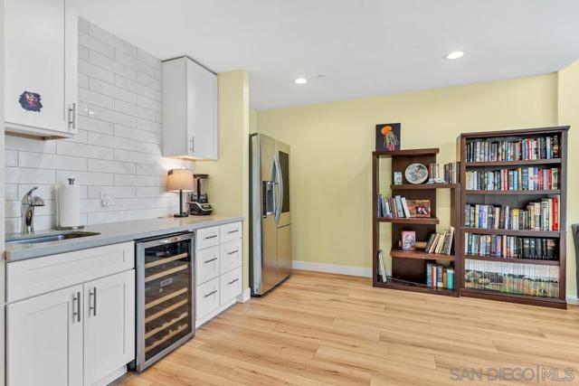 1003 Hayes Ave, San Diego CA: https://media.crmls.org/mediaz/7187c1b4-b5ed-48a7-8d15-3cb79b1cbfe6.jpg
