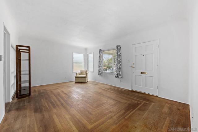 1432 E 20th St, National City CA: https://media.crmls.org/mediaz/7187d656-d3f4-4feb-b805-ecbd8d48d9ce.jpg