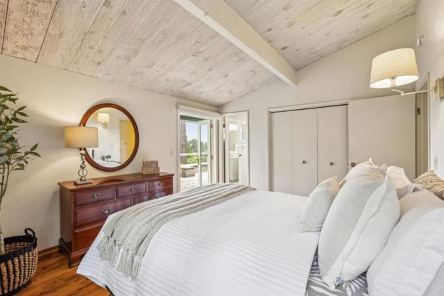 0 Pine Ridge Way, Carmel CA: https://media.crmls.org/mediaz/7187e71d-84bf-4c53-ba88-103bbdbf122a.jpg