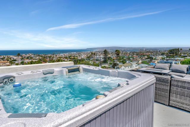 4611 Santa Cruz Ave, San Diego CA: https://media.crmls.org/mediaz/7189a78c-55c9-490d-8148-f3caf330773d.jpg