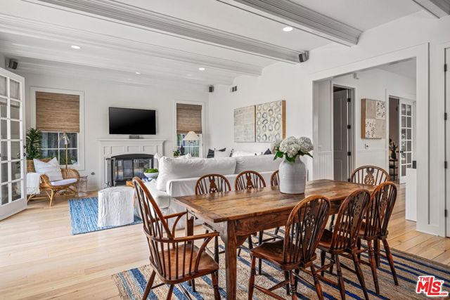 28870 Hampton Place, Malibu CA: https://media.crmls.org/mediaz/718aaa94-e830-452c-8234-a2fa21a9fb39.jpg
