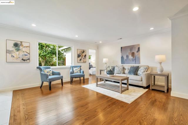 669 Minerva St, Hayward CA: https://media.crmls.org/mediaz/718ad405-e58d-41cd-afb2-92f6993805a0.jpg