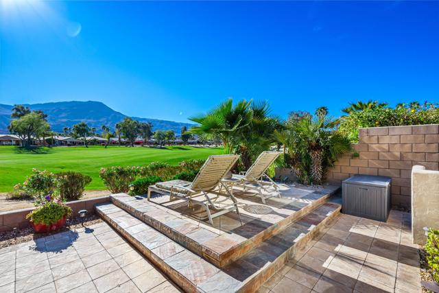 81945 Golden Star Way, La Quinta CA: https://media.crmls.org/mediaz/718b1cee-fa6f-4775-81a1-0b3e7300fa9c.jpg