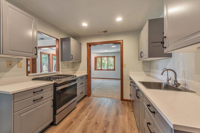 3748 Baldwin Drive, Placerville CA: https://media.crmls.org/mediaz/718bad97-d876-485e-955b-52ff2eb10c6d.jpg