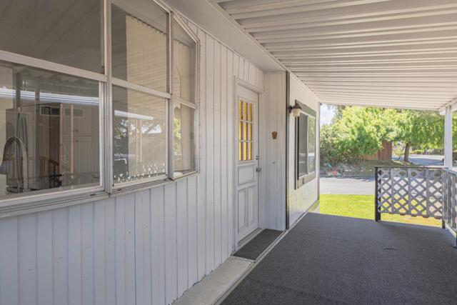 13990 Monte De Oro, Castroville CA: https://media.crmls.org/mediaz/718beeaf-172e-4ad8-87a0-9194103354c0.jpg