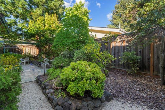 4173 El Camino Real, Palo Alto CA: https://media.crmls.org/mediaz/718c6b83-244a-4bad-9746-1080bb2224e5.jpg
