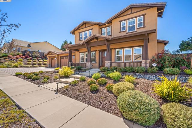 2135 Terra Bella Ct, Livermore CA: https://media.crmls.org/mediaz/718dccb9-867d-46b8-b8bc-20c5c735cdd8.jpg