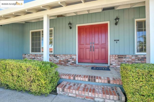 232 Boulder Drive, Antioch CA: https://media.crmls.org/mediaz/718e04a1-9ec1-4652-acce-ed3c9bd562f7.jpg