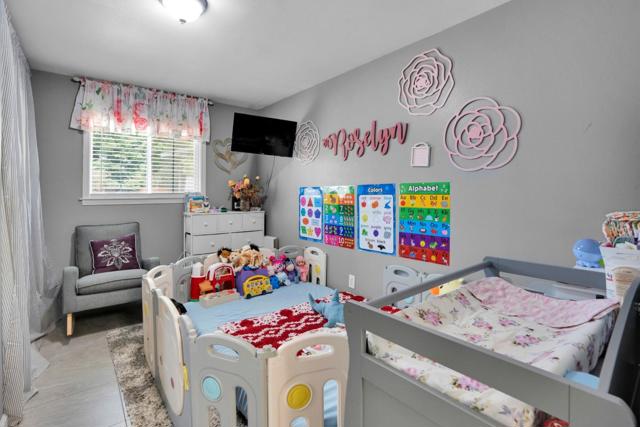 3225 Hillman Lane, Royal Oaks CA: https://media.crmls.org/mediaz/718e138f-5096-466d-939d-5e2ba7d0941e.jpg