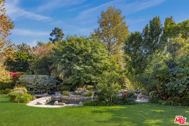 Image 17 of 26 For 1006 Rexford Drive