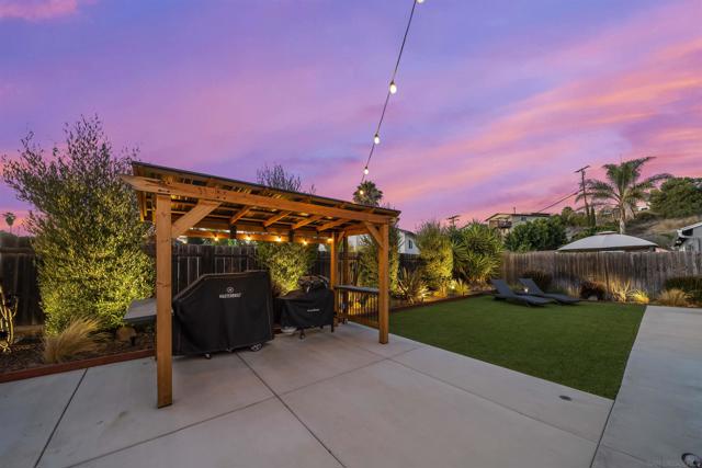 9480 Avenida Acero, Spring Valley CA: https://media.crmls.org/mediaz/71902c18-7f78-4524-a68a-3773031b5fe3.jpg