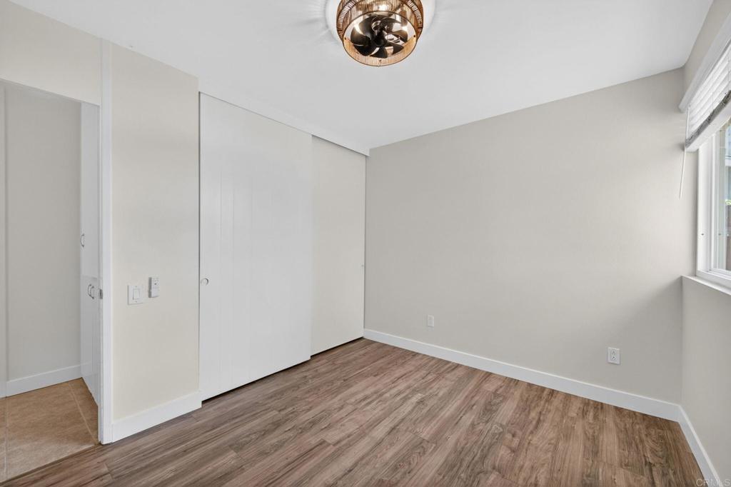 https://media.crmls.org/mediaz/719101df-3239-40d1-a378-d4114d3358de.jpg?preset=X-Large