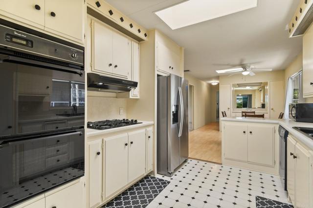 Image 13 of 38 For 8301 Mission Gorge Road  #131