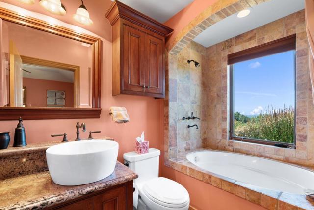 2053 Weston Road, Scotts Valley CA: https://media.crmls.org/mediaz/719144f8-cbbe-4495-b3cc-8799bfbb8a4c.jpg