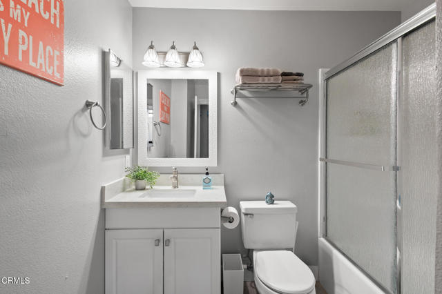 275 E Surfside Drive, Port Hueneme CA: https://media.crmls.org/mediaz/7191a543-0446-4350-b888-79c8a0921972.jpg