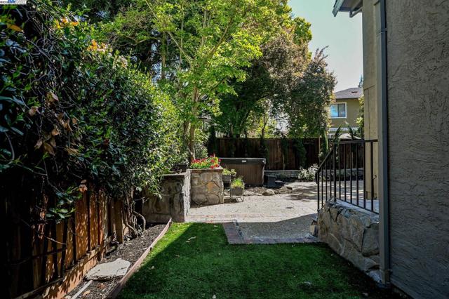 105 Creighton Way, Danville CA: https://media.crmls.org/mediaz/7192cc0e-2c72-4a17-9658-7b2471f14cf3.jpg