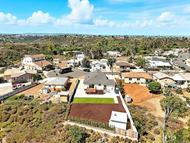 2525 Inman Ct, San Diego CA: https://media.crmls.org/mediaz/71933820-518a-4e41-871d-c6ececebc820.jpg