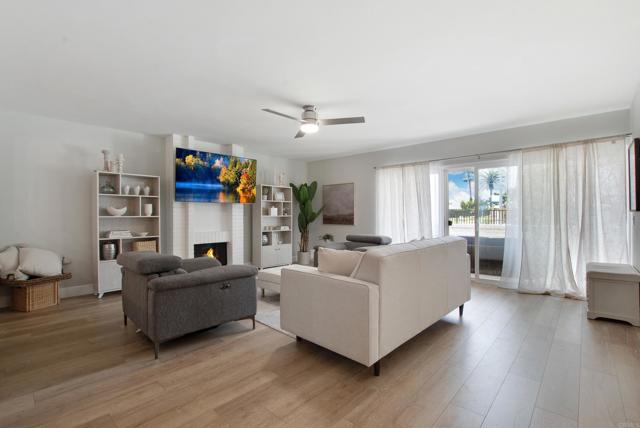 Detail Gallery Image 5 of 41 For 5 Montego, Coronado,  CA 92118 - 2 Beds | 2 Baths