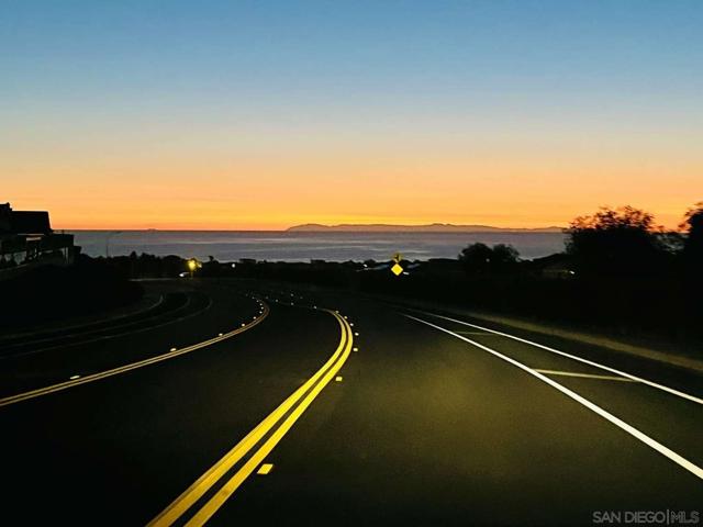 24345 Vista Point Ln, Dana Point CA: https://media.crmls.org/mediaz/71935b4d-025c-4a90-8b85-28dbb7746da4.jpg