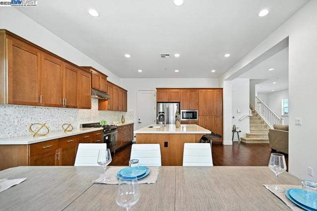 2100 Carbondale, Dublin CA: https://media.crmls.org/mediaz/71940885-681d-4a61-b1d2-cfc0377e5874.jpg